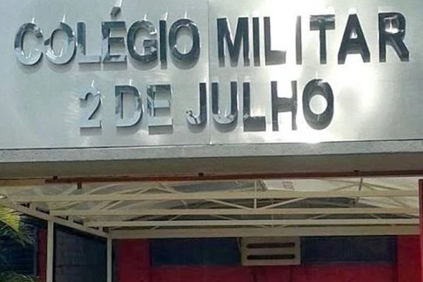 Estudantes expulsas ilegalmente de escola militar são reintegradas – Zeca  Soares